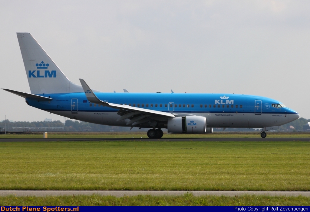 PH-BGK Boeing 737-700 KLM Royal Dutch Airlines by Rolf Zevenbergen