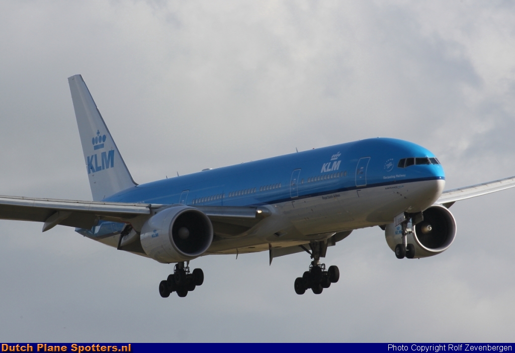 PH-BQD Boeing 777-200 KLM Royal Dutch Airlines by Rolf Zevenbergen