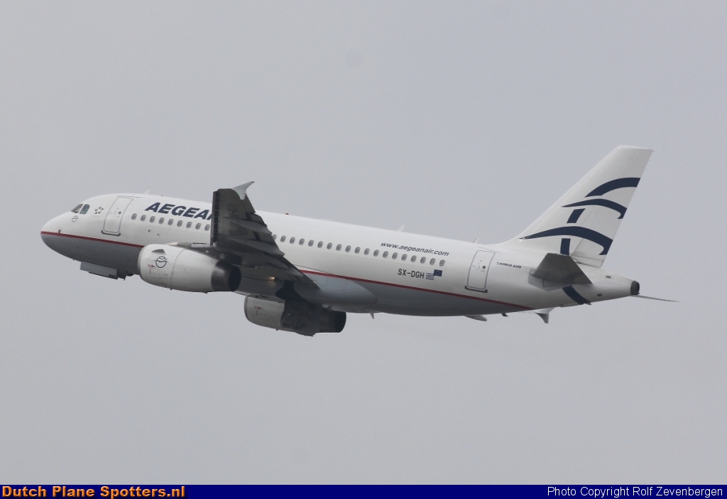 SX-DGH Airbus A319 Aegean Airlines by Rolf Zevenbergen