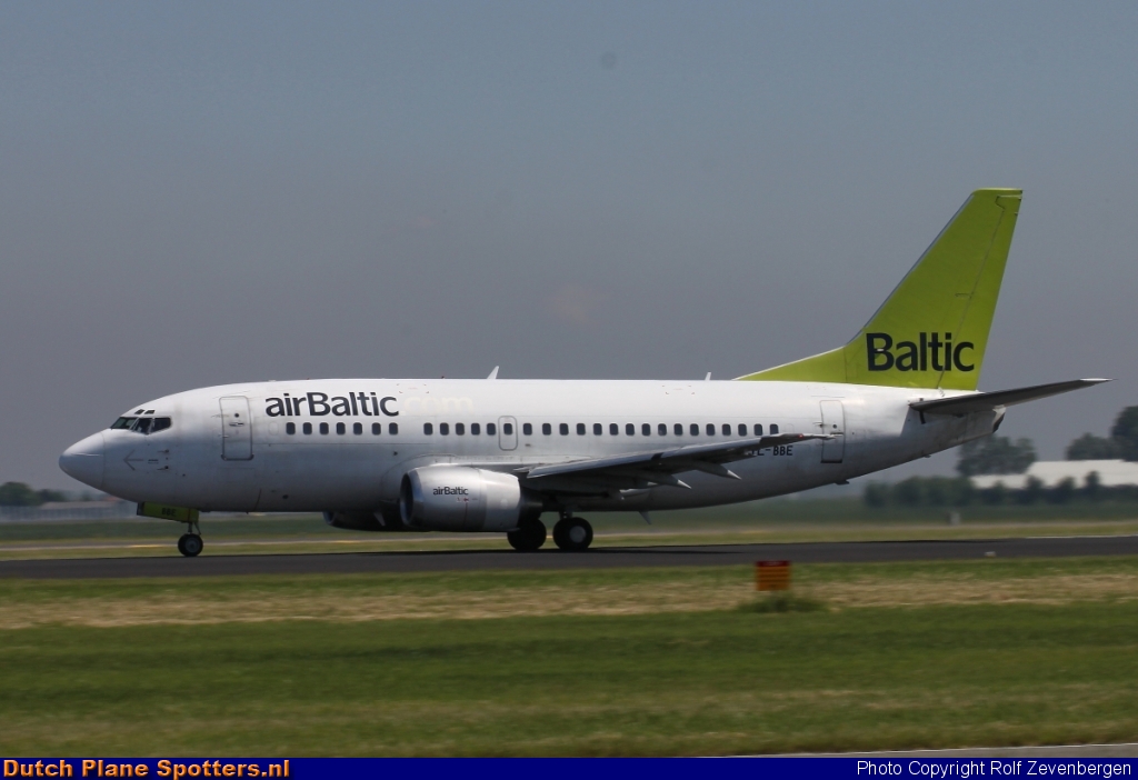 YL-BBE Boeing 737-500 Air Baltic by Rolf Zevenbergen
