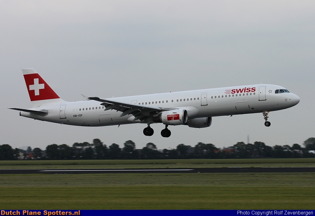 HB-IOF Airbus A321 Swiss International Air Lines by Rolf Zevenbergen