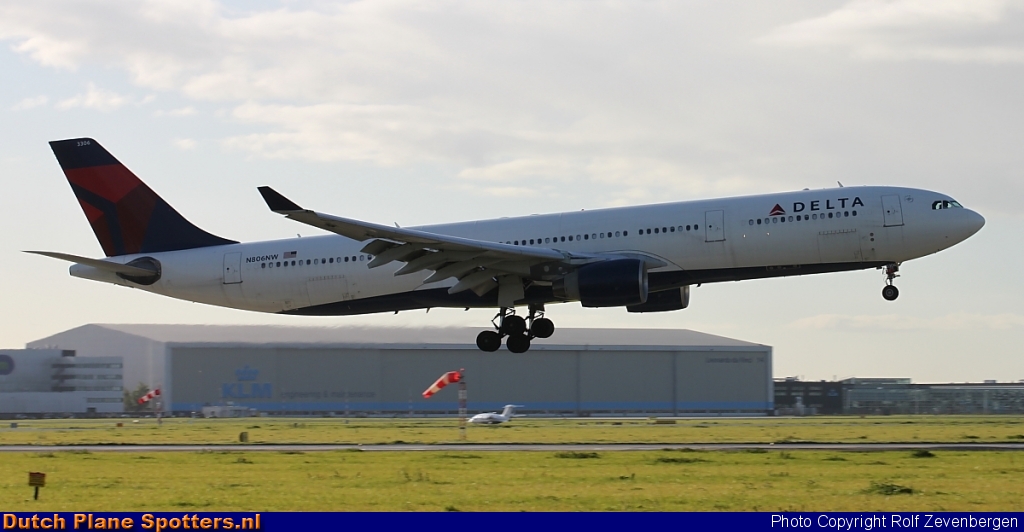 N806NW Airbus A330-300 Delta Airlines by Rolf Zevenbergen