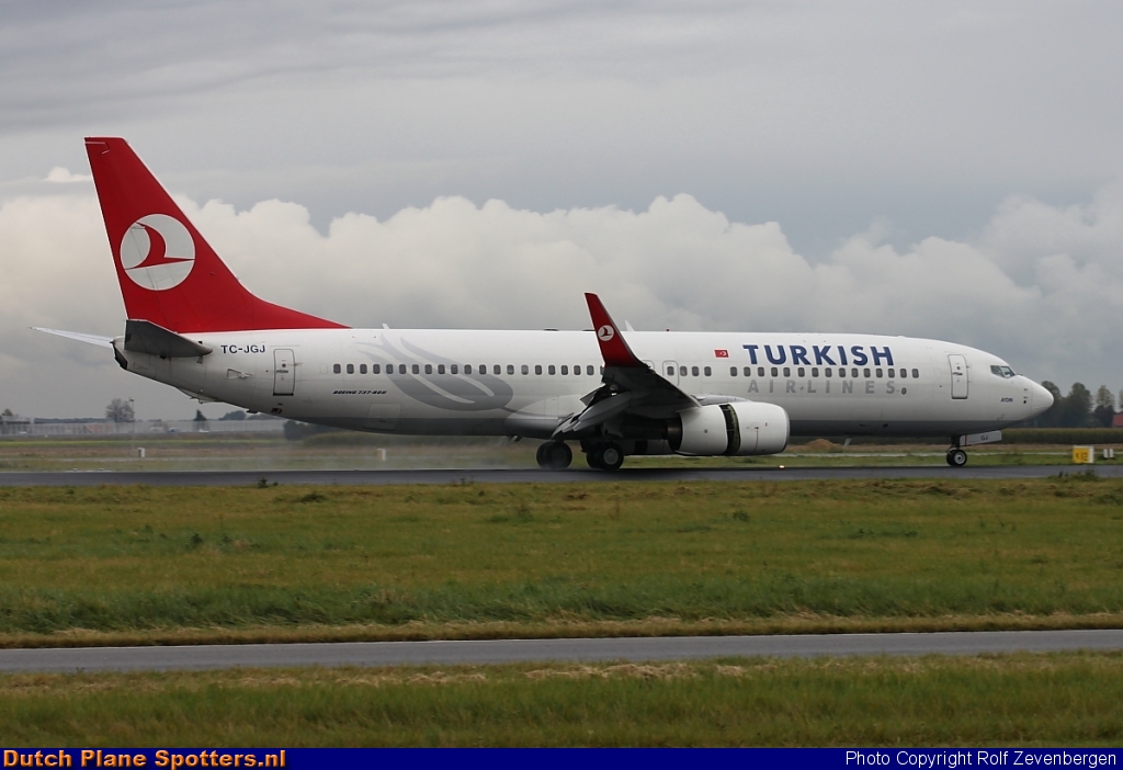 TC-JGJ Boeing 737-800 Turkish Airlines by Rolf Zevenbergen