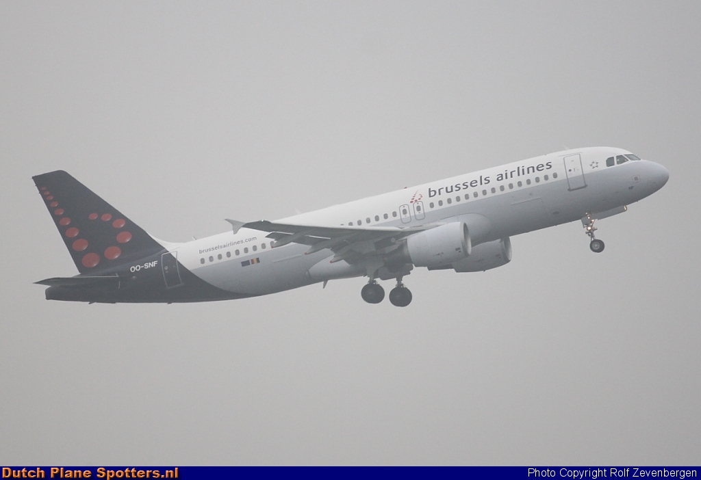 OO-SNF Airbus A320 Brussels Airlines by Rolf Zevenbergen