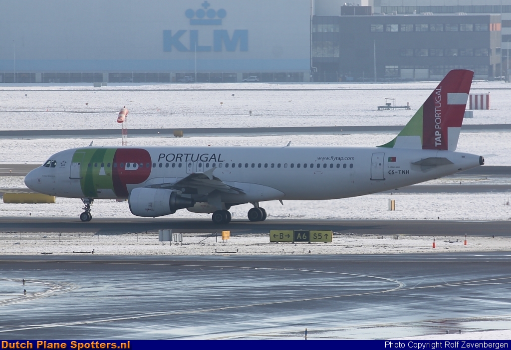 CS-TNH Airbus A320 TAP Air Portugal by Rolf Zevenbergen