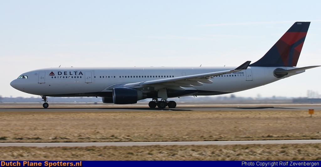 N855NW Airbus A330-200 Delta Airlines by Rolf Zevenbergen