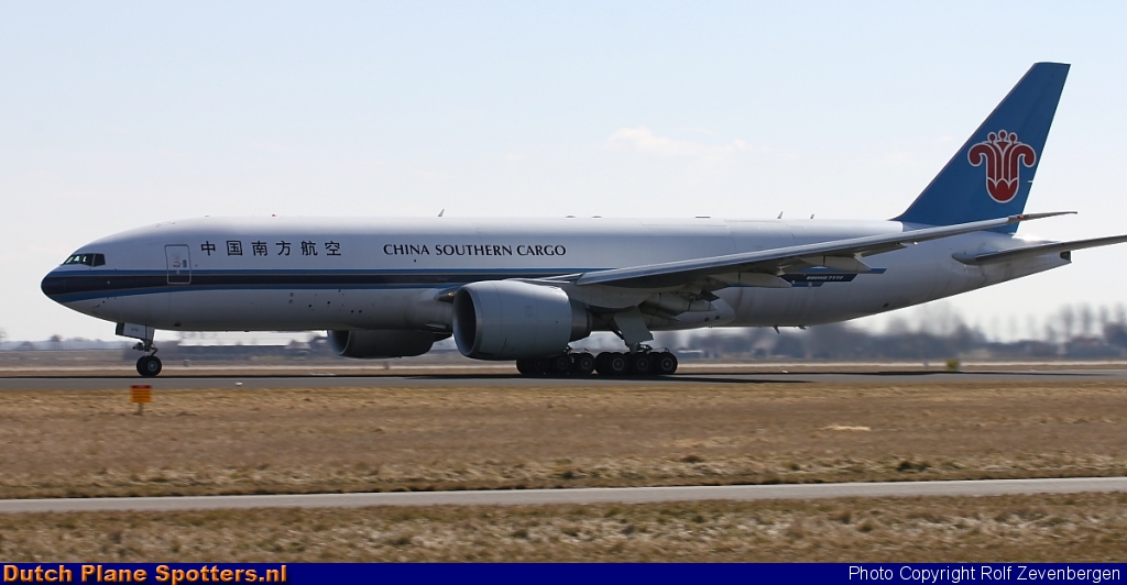 B-2072 Boeing 777-F China Southern Cargo by Rolf Zevenbergen