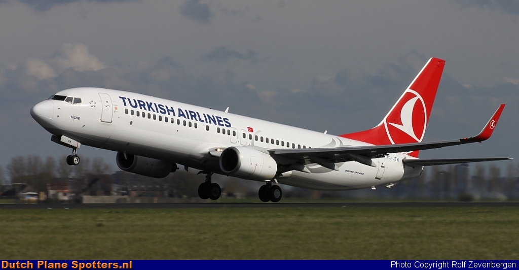 TC-JFM Boeing 737-800 Turkish Airlines by Rolf Zevenbergen