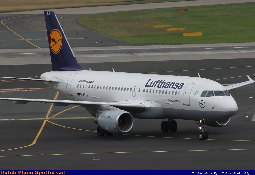 D-AIBJ Airbus A319 Lufthansa by Rolf Zevenbergen