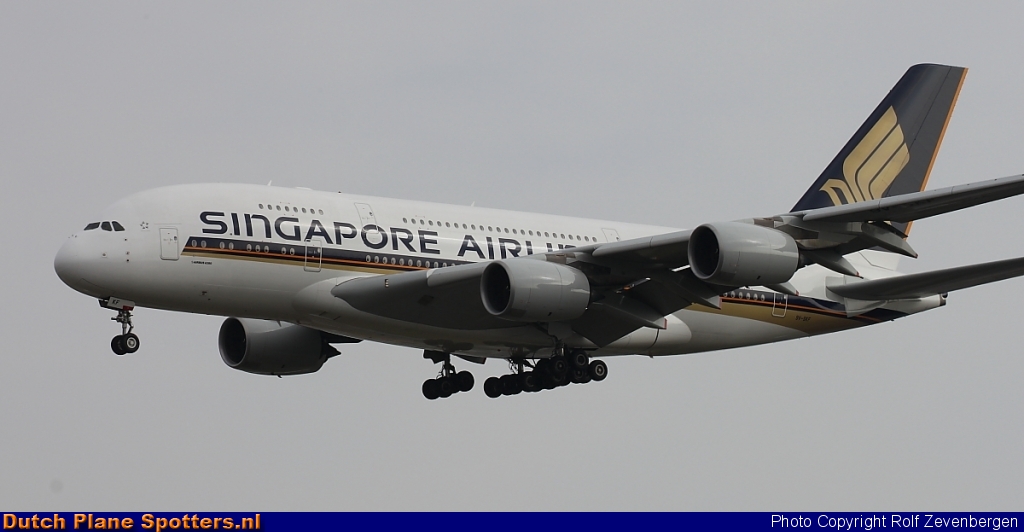 9V-SKF Airbus A380-800 Singapore Airlines by Rolf Zevenbergen