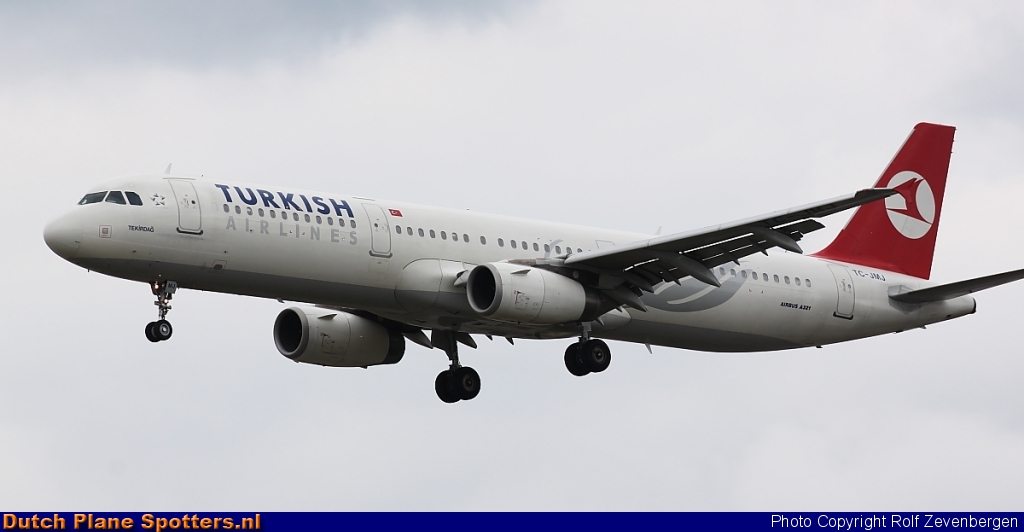 TC-JMJ Airbus A321 Turkish Airlines by Rolf Zevenbergen