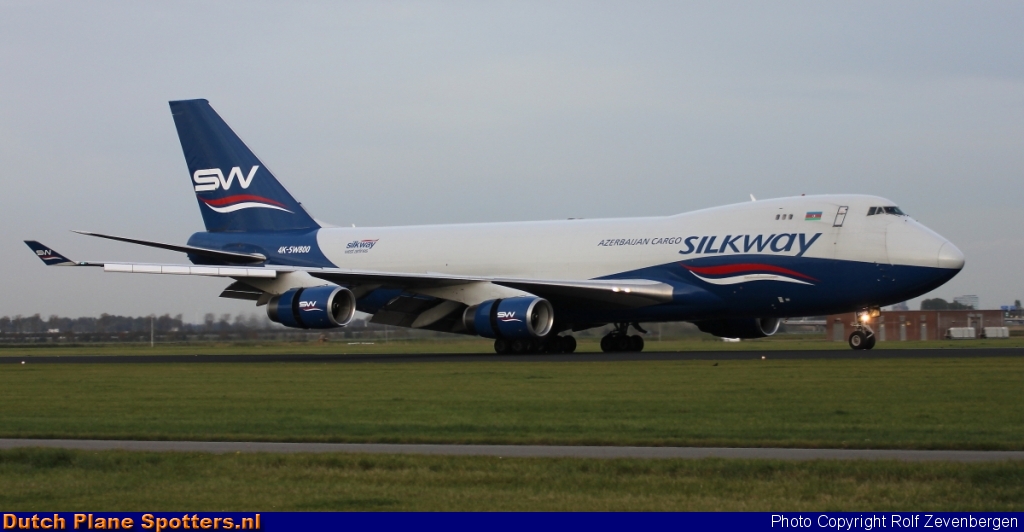 4K-SW800 Boeing 747-400 Silk Way Airlines by Rolf Zevenbergen