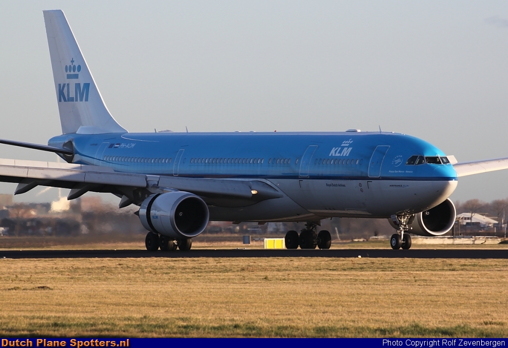 PH-AOM Airbus A330-200 KLM Royal Dutch Airlines by Rolf Zevenbergen