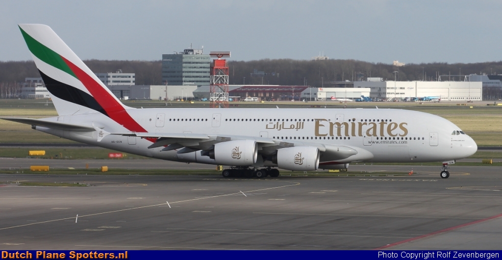A6-EEN Airbus A380-800 Emirates by Rolf Zevenbergen