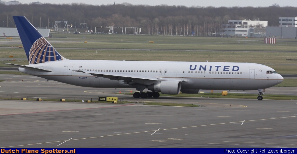 N652UA Boeing 767-300 United Airlines by Rolf Zevenbergen
