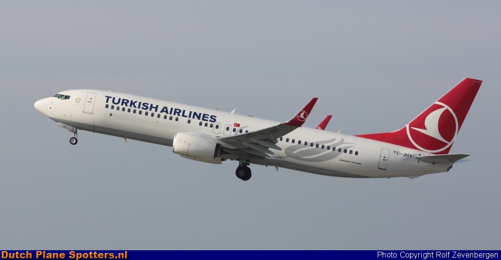 TC-JHY Boeing 737-800 Turkish Airlines by Rolf Zevenbergen