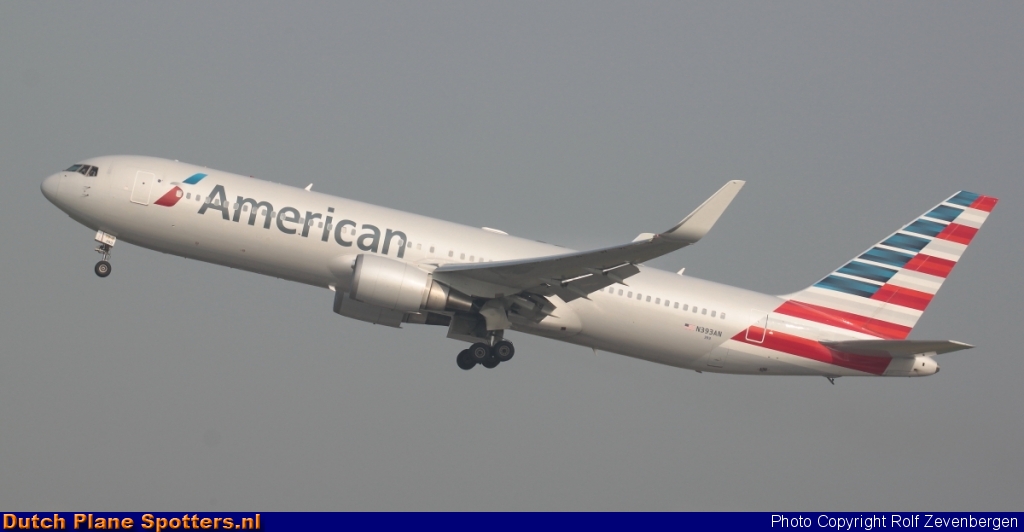 N393AN Boeing 767-300 American Airlines by Rolf Zevenbergen