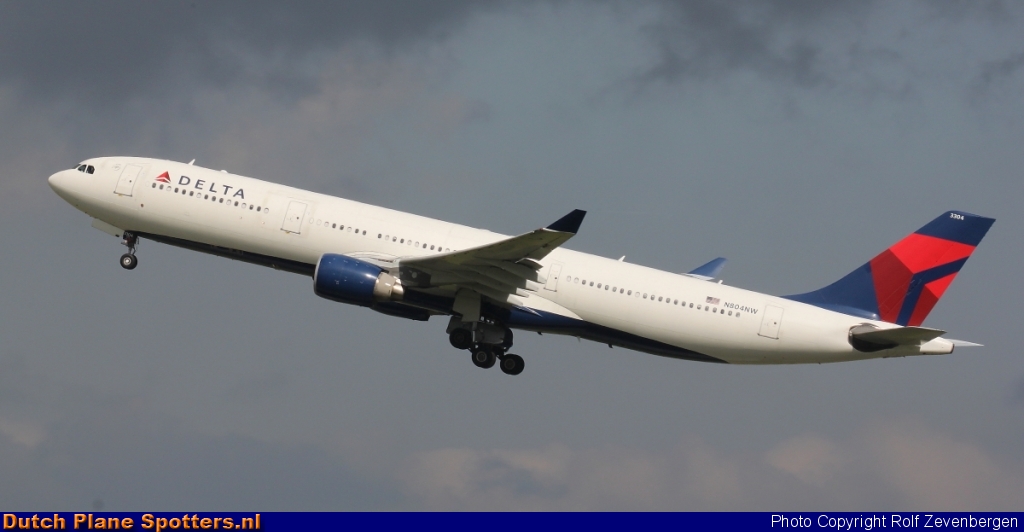 N804NW Airbus A330-300 Delta Airlines by Rolf Zevenbergen