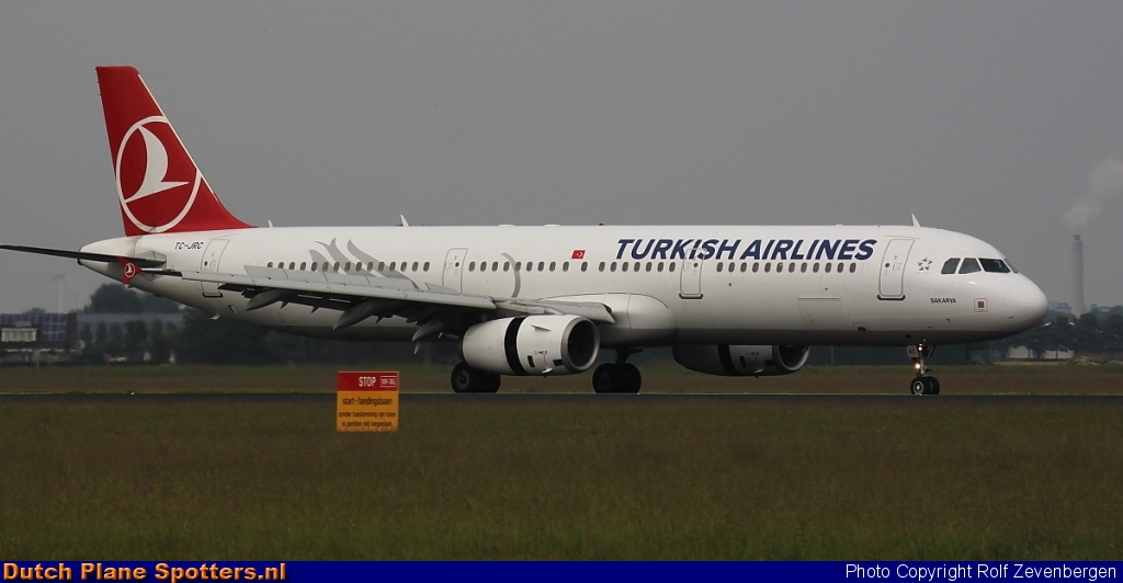 TC-JRC Airbus A321 Turkish Airlines by Rolf Zevenbergen