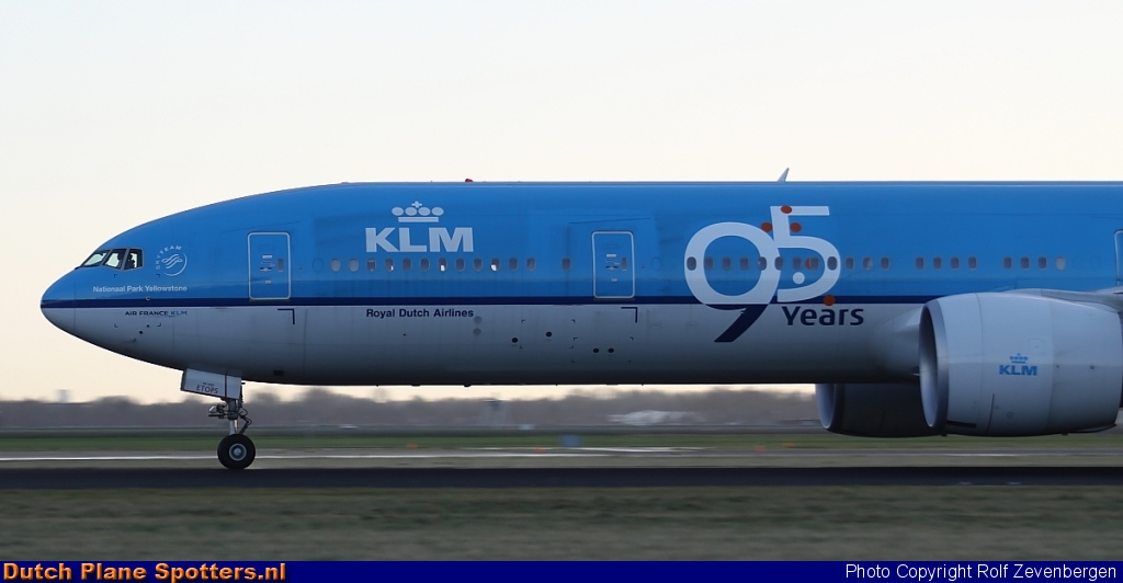 PH-BVK Boeing 777-300 KLM Royal Dutch Airlines by Rolf Zevenbergen
