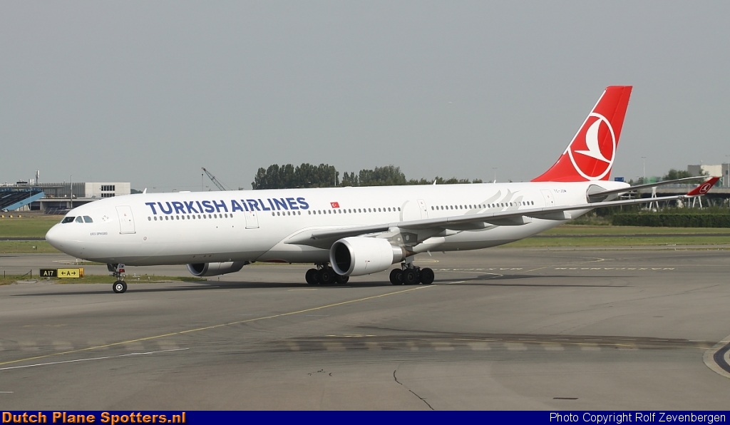 TC-JOM Airbus A330-200 Turkish Airlines by Rolf Zevenbergen