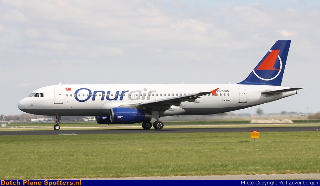 TC-OBS Airbus A320 Onur Air by Rolf Zevenbergen
