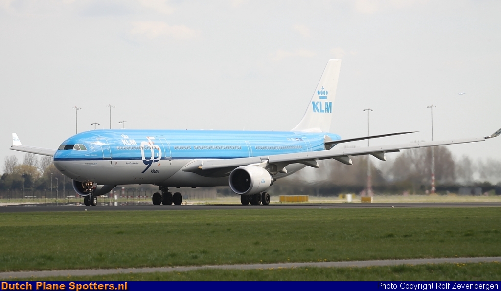 PH-AKF Airbus A330-300 KLM Royal Dutch Airlines by Rolf Zevenbergen