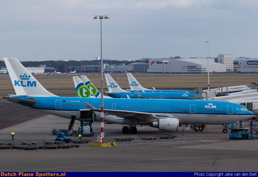 PH-AOK Airbus A330-200 KLM Royal Dutch Airlines by Jelle van den Belt