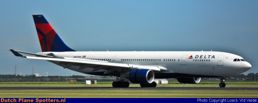 N857NW Airbus A330-200 Delta Airlines by Loeck V/d Velde