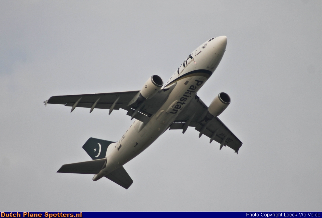 AP-BEC Airbus A310 PIA Pakistan International Airlines by Loeck V/d Velde