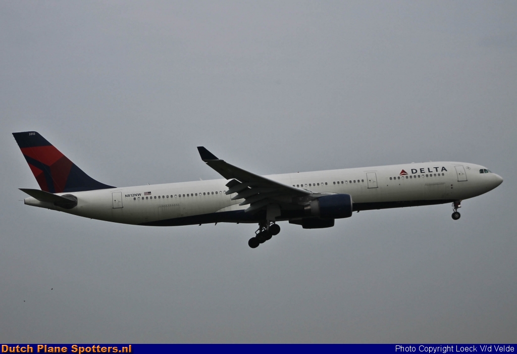 N812NW Airbus A330-300 Delta Airlines by Loeck V/d Velde