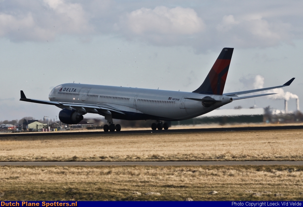 N813NW Airbus A330-200 Delta Airlines by Loeck V/d Velde