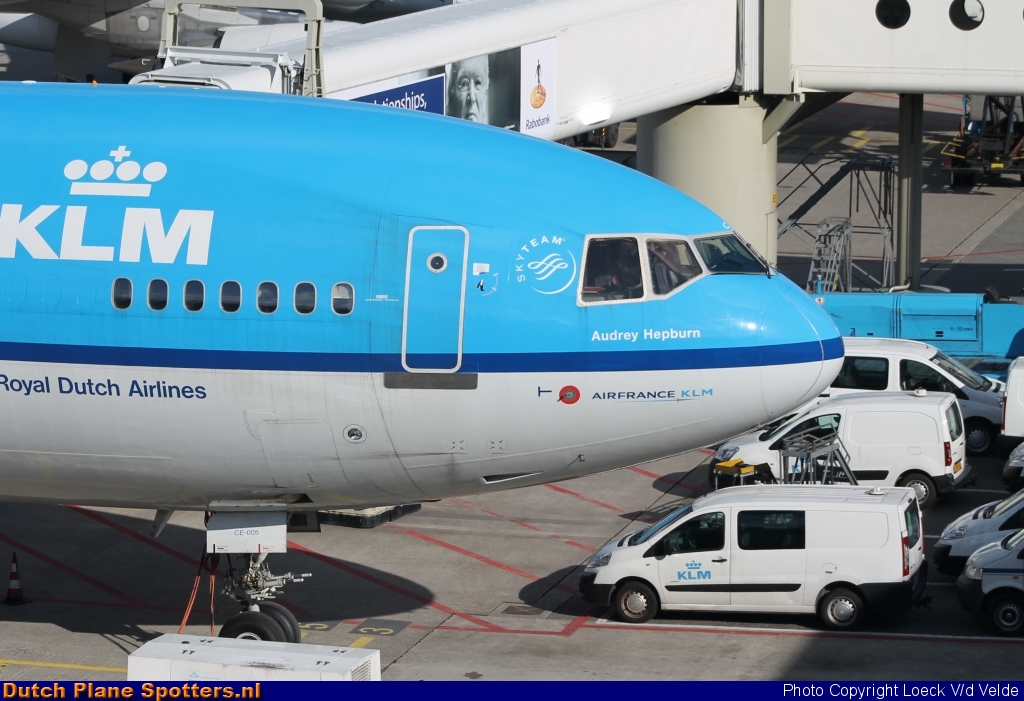 PH-KCE McDonnell Douglas MD-11 KLM Royal Dutch Airlines by Loeck V/d Velde