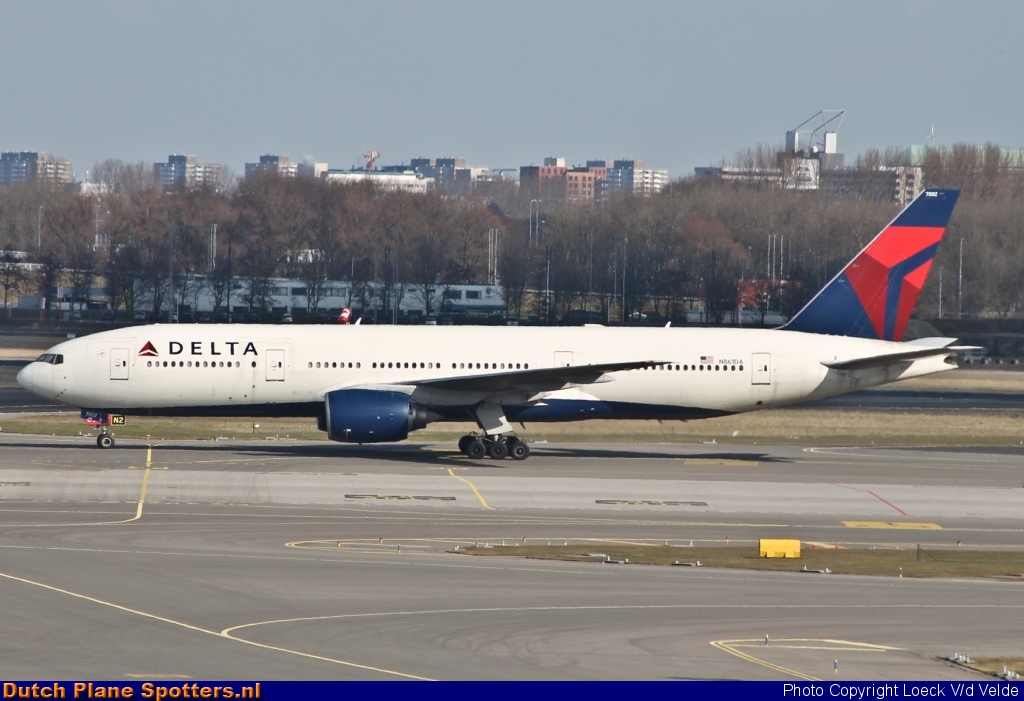N861DA Boeing 777-200 Delta Airlines by Loeck V/d Velde