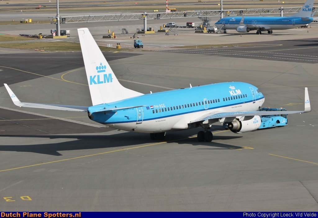 PH-BGG Boeing 737-700 KLM Royal Dutch Airlines by Loeck V/d Velde