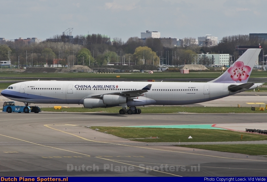 B-18807 Airbus A340-300 China Airlines by Loeck V/d Velde