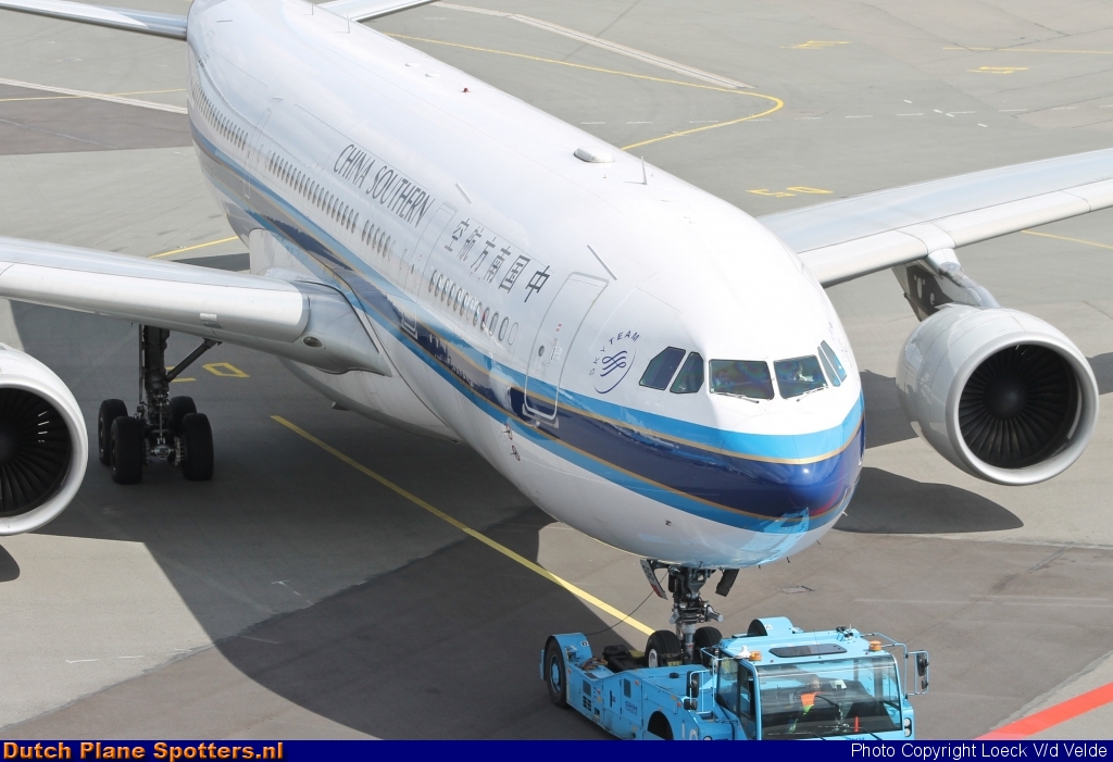 B-6516 Airbus A330-200 China Southern by Loeck V/d Velde