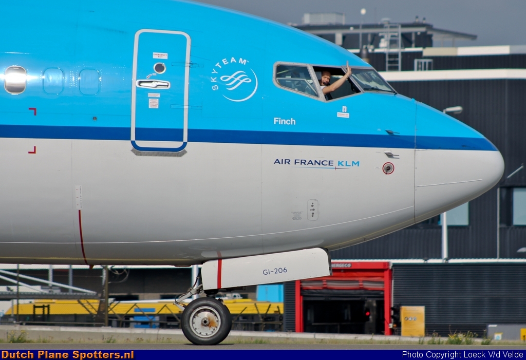 PH-BGI Boeing 737-700 KLM Royal Dutch Airlines by Loeck V/d Velde