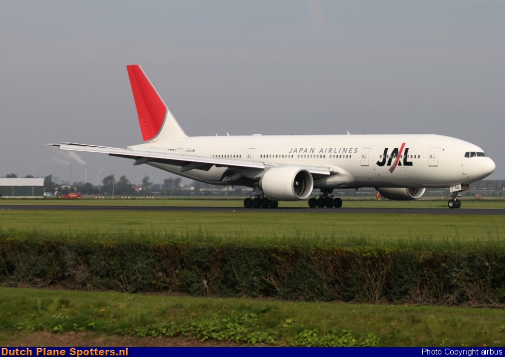 JA706J Boeing 777-200 JAL - Japan Airlines by airbus