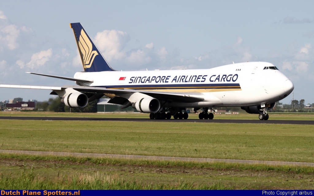 9V-SFM Boeing 747-400 Singapore Airlines Cargo by airbus