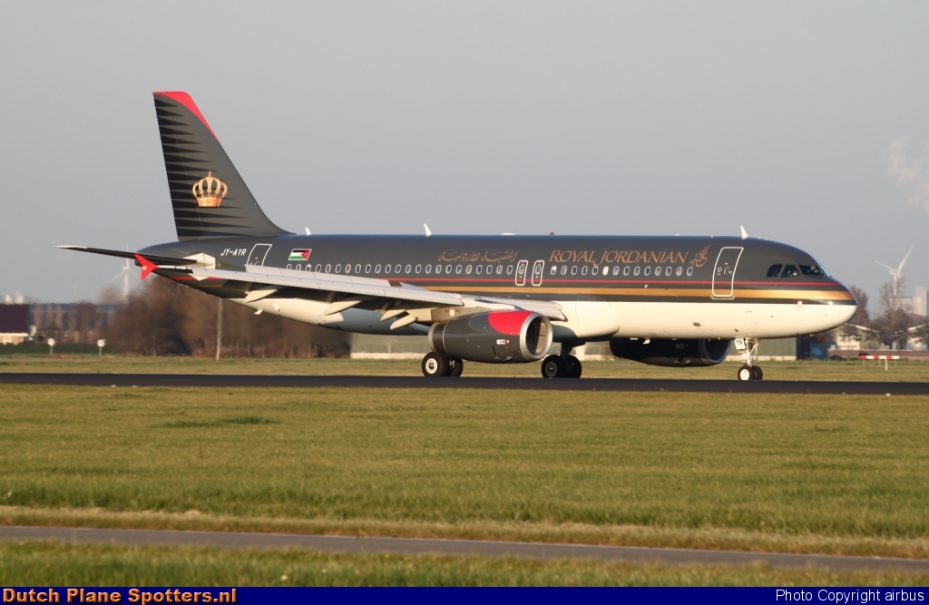 JY-AYR Airbus A320 Royal Jordanian Airlines by airbus