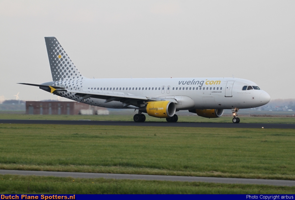 EC-LAB Airbus A320 Vueling.com by airbus