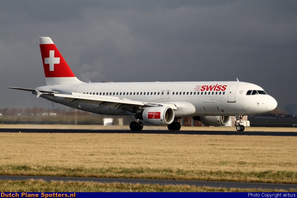 HB-IJK Airbus A320 Swiss International Air Lines by airbus