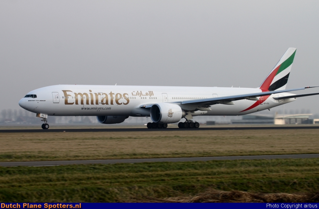 A6-EGL Boeing 777-300 Emirates by airbus