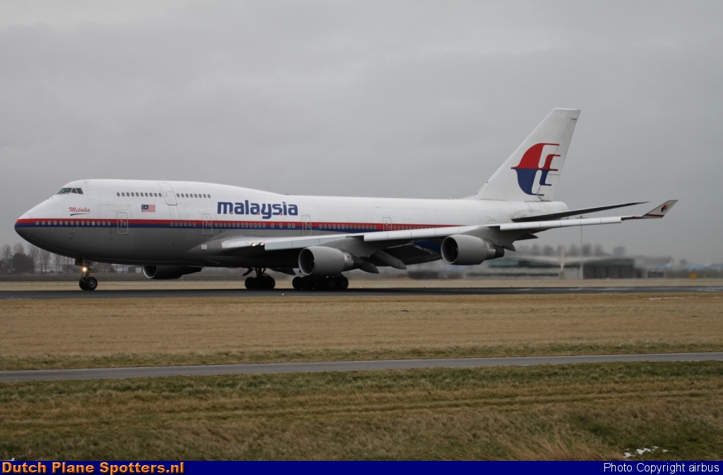 9M-MPM Boeing 747-400 Malaysia Airlines by airbus
