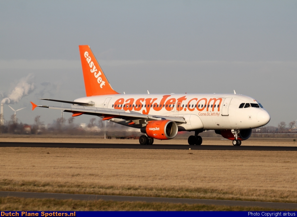 G-EZAW Airbus A319 easyJet by airbus