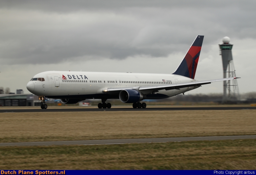 N183DN Boeing 767-300 Delta Airlines by airbus