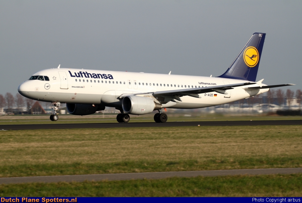 D-AIZE Airbus A320 Lufthansa by airbus