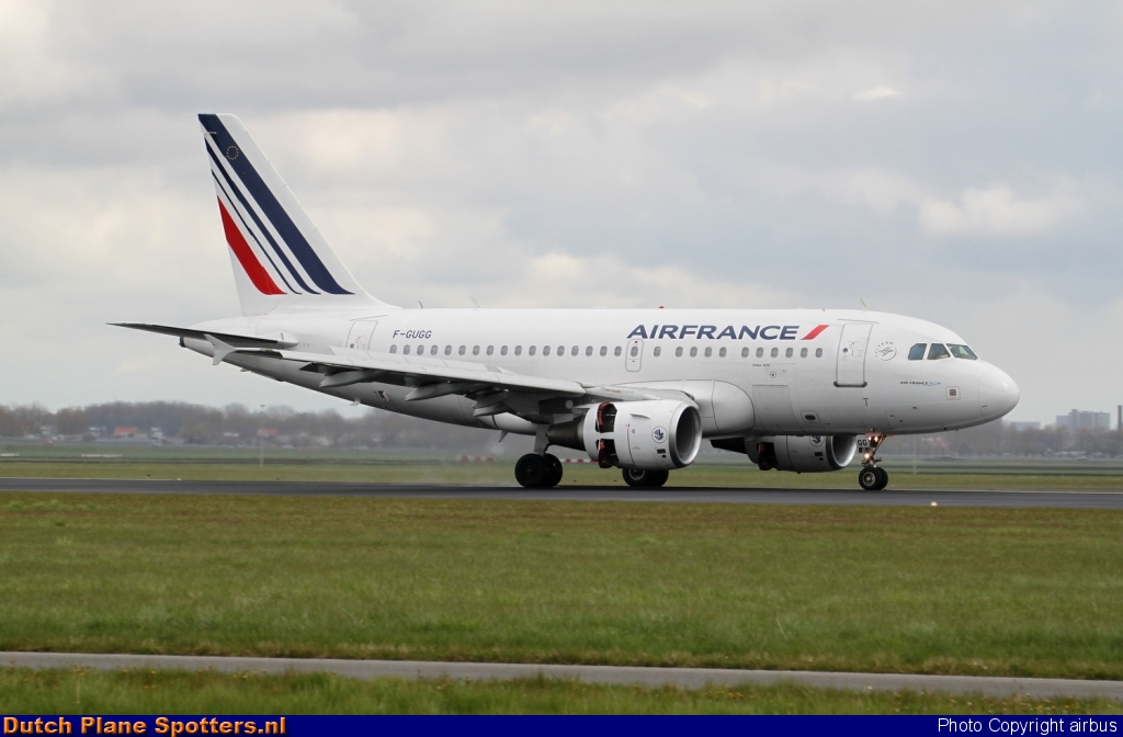 F-GUGG Airbus A318 Air France by airbus