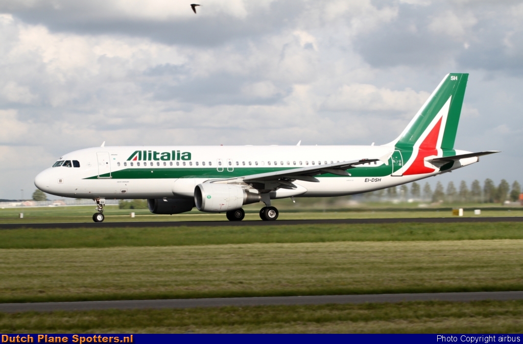 EI-DSH Airbus A320 Alitalia by airbus